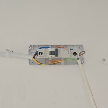 Beko Klima Montajında Kırılan Fayanslar Ve Hatalı Elektrik Bağlantısı Mağduriyeti