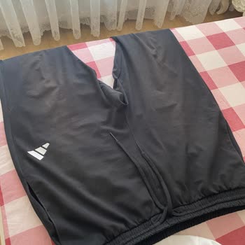 Aldığım Eşofman Altı Kısa Sürede Güneşte Soldu, Değişim Talebime Dönüş Yapılmadı