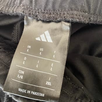 Aldığım Eşofman Altı Kısa Sürede Güneşte Soldu, Değişim Talebime Dönüş Yapılmadı