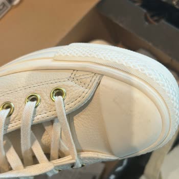 Siparişimde Kirli Ayakkabı Gönderildi, Temiz Ürün Talebim Karşılanmadı