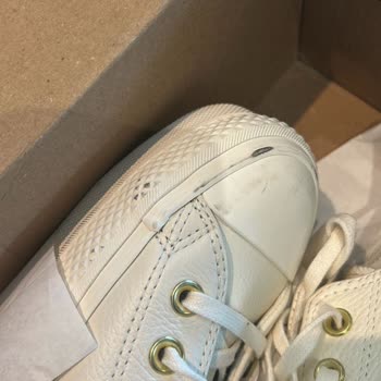 Siparişimde Kirli Ayakkabı Gönderildi, Temiz Ürün Talebim Karşılanmadı