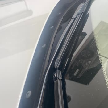 BMW 320i F30 Kronik Ön Cam Fitili Sorunu Ve Ücretli Değişim Şikayeti