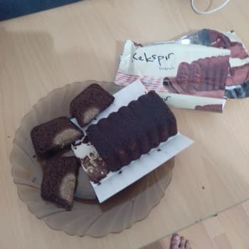 Son Kullanma Tarihi Geçmemiş Kekler Küflü Çıktı!