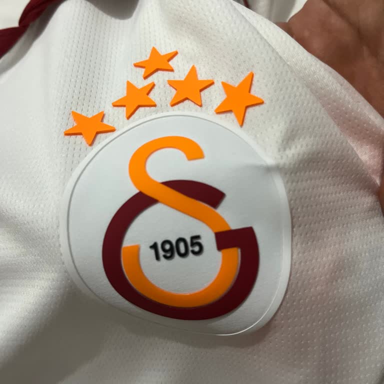 Sipariş Ettiğim Formanın Arması Kırık Geldi