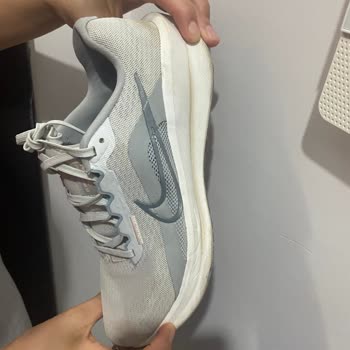 Kısa Sürede Hasar Gören Nike Ayakkabı İçin Çözüm Bekliyorum