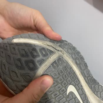 Kısa Sürede Hasar Gören Nike Ayakkabı İçin Çözüm Bekliyorum