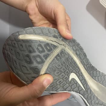 Kısa Sürede Hasar Gören Nike Ayakkabı İçin Çözüm Bekliyorum