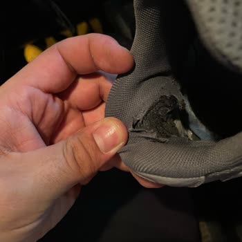 Garantili Adidas Ayakkabım FLO Tarafından Değişim Veya Onarıma Alınmadı