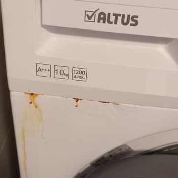 Altus Çamaşır Makinesi Ön Panelinde Erken Paslanma Ve Çürüme Sorunu