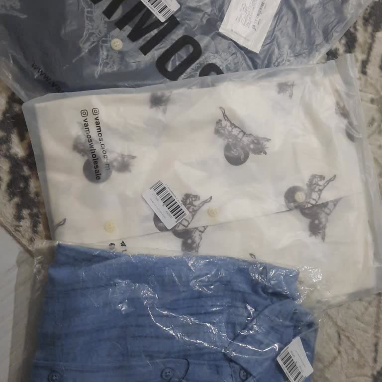 Yanlış Renk Gömlek Gönderimi Ve İletişimsizlik Mağduriyeti