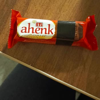 Ambalajında Siyah Bant Bulunan Eti Ahenk Çikolata Nedeniyle Yaşanan Mağduriyet!