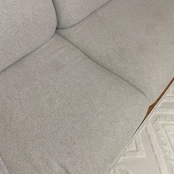 Aldığım Koltuklarda Sünger Ve Leke Sorunu, Yetersiz Servis Ve Saygısız Personel