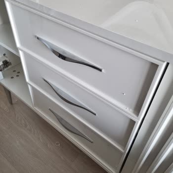 İstikbal'den Aldığım Yatak Odası Takımı 4 Aydır Eksik Ve Hatalı Teslim Edildi, Sorunumuz Çözülmüyor!