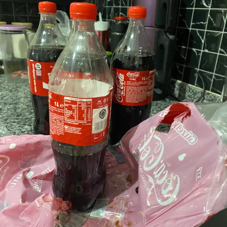 Yarım Dolu Coca-Cola Şişesi Ve İade Talebim Cevapsız Kaldı