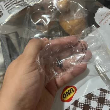 Paketin İçinden Boş Kruvasan Çıktı