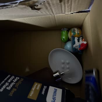 Amazon Sent Me a Toy Instead of Philips i9000 Shaver - No Refund