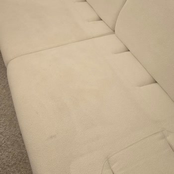 Sıfır Koltuk Yerine Teşhir Ve Hasarlı Ürün Mağduriyeti