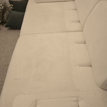 Sıfır Koltuk Yerine Teşhir Ve Hasarlı Ürün Mağduriyeti