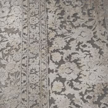 Satın Alınan Halının Kalıcı Lekeleri ve Kullanım Sorunları