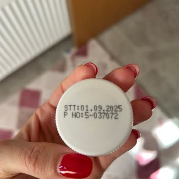 Son Kullanma Tarihi Geçmemiş Kefir Bozuk Çıktı, Şişeler Şişmiş Ve Köpürüyor