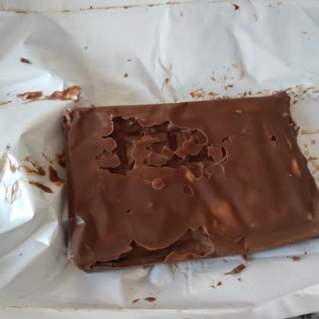 Erimiş Ve Dağılmış Milka Çikolata Hayal Kırıklığı Yarattı