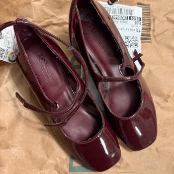 Siparişimde Gelen Ayakkabı Kirli Çıktı, Müşteri Memnuniyeti Zedelendi