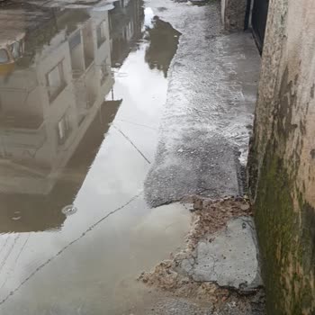 Yıllardır Asfalt Yapılmayan Çökük Yollar Ve İlgisiz Yetkililer