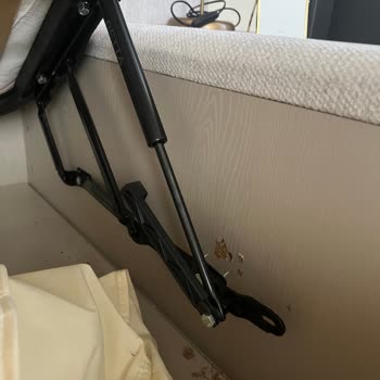 Aldığım Yatak Odası Takımı Kısa Sürede Kırıldı, Servise Ulaşamıyorum