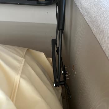 Aldığım Yatak Odası Takımı Kısa Sürede Kırıldı, Servise Ulaşamıyorum