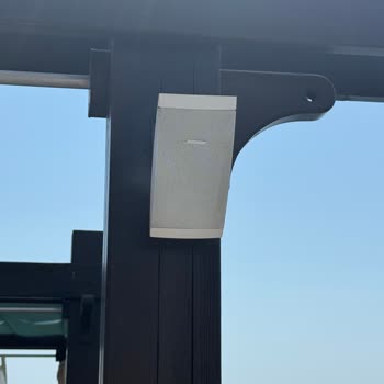 Pavillon Alanında İstenmeyen Müzik Yayını Sessizliğimi Bozdu