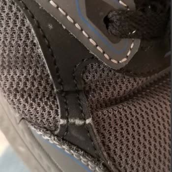 Skechers Ayakkabıda Kısa Sürede Malzeme Çatlaması Ve Yetersiz Garanti Desteği