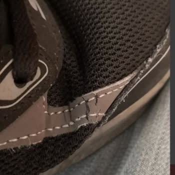 Skechers Ayakkabıda Kısa Sürede Malzeme Çatlaması Ve Yetersiz Garanti Desteği