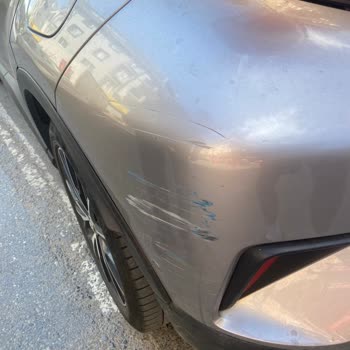 Dağıtım Aracı Park Halindeki Aracıma Zarar Verdi Firma İlgilenmedi