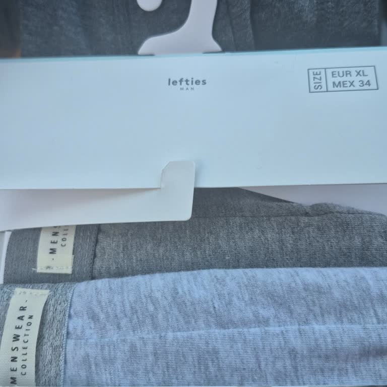 Açılan Paket Nedeniyle Boxer Şortta Değişim Yapılmadı