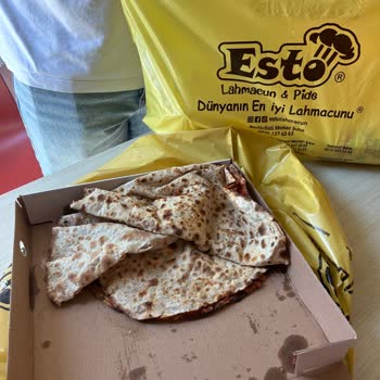 Siparişim Geç Ve Soğuk Geldi Restoran İlgisiz Kaldı