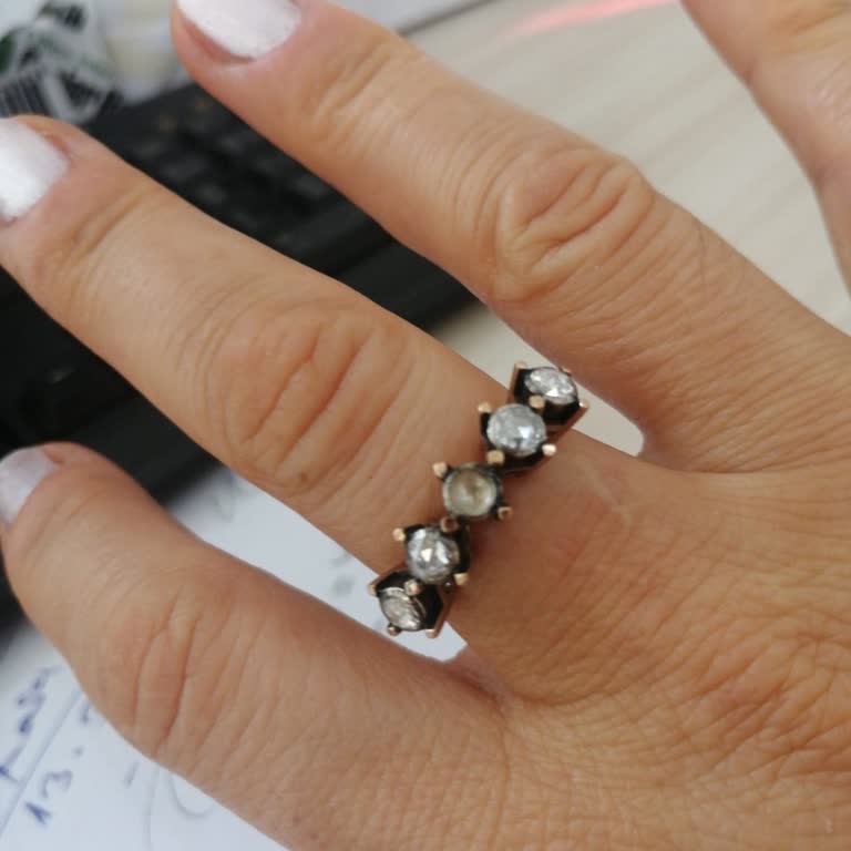 Garanti Kapsamındaki Yüzüğün Taşı Düştü, Ücret Talep Edildi