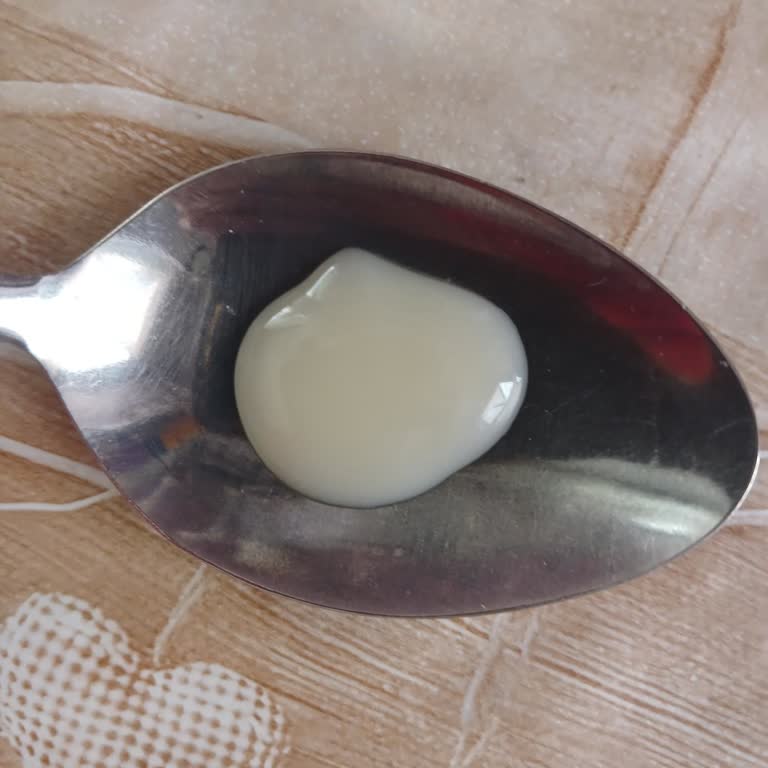 Beklentileri Karşılamayan Kent Beyaz Çikolata Sosu: Renk, Koku Ve Tat Sorunu