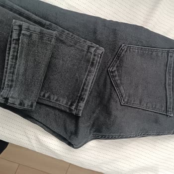 Aynı Anda İki Jean'de Renk Atması Ve Değişim Talebimin Reddedilmesi