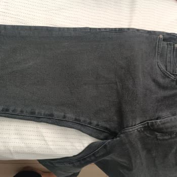 Aynı Anda İki Jean'de Renk Atması Ve Değişim Talebimin Reddedilmesi