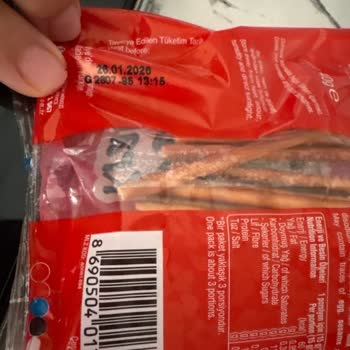 Yanık Ve Acı Tatlı Kraker Nedeniyle Çocuğum Kustu, Ürün Değişimi Talep Ediyorum