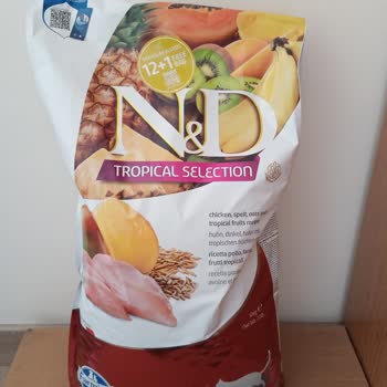 Kedilerim N&D Farmina Mama Sonrası Kusma Yaşadı, Ürün Değişimi Veya İade Talebi