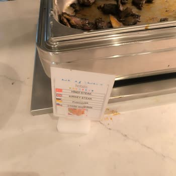 Personelin Kaba Tavırları Ve Yetersiz Yemek Çeşitliliği Tatilimizi Mahvetti