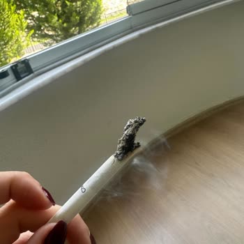 Chesterfield Sigara Kalitesi Dibe Vurdu, Paramızla Rezil Oluyoruz!