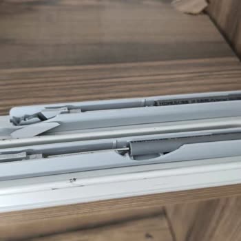 Çetmen Mobilya'dan Alınan Yatak Odası Takımında Sürekli Ray Sistemi Arızası Ve Yüksek Parça Ücreti