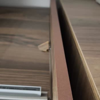 Çetmen Mobilya'dan Alınan Yatak Odası Takımında Sürekli Ray Sistemi Arızası Ve Yüksek Parça Ücreti