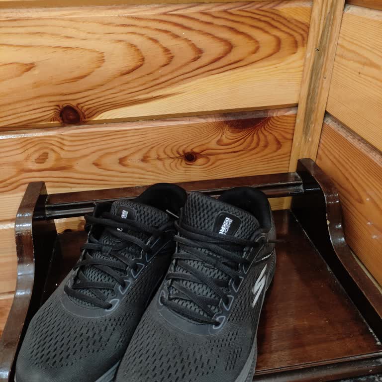 Kısa Sürede Yırtılan Skechers Ayakkabı İçin Çözüm Bulamıyorum