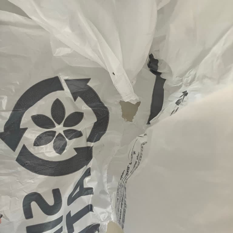 Migros Sanal Markette Poşetlerin Hep Delik Gelmesi