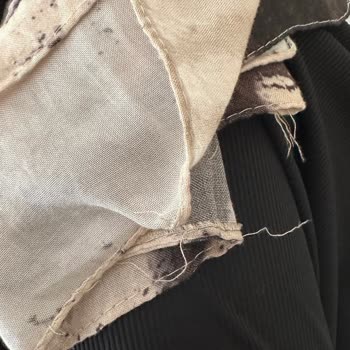 Satın Aldığım Şalda Dikiş Ve Kalite Sorunu Yaşadım, İade Talep Ediyorum