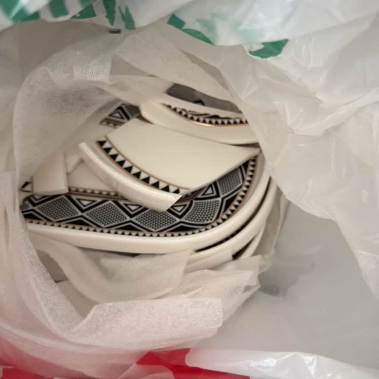 Kırık Teslim Edilen Yemek Takımı İçin Çözüm Bekliyorum