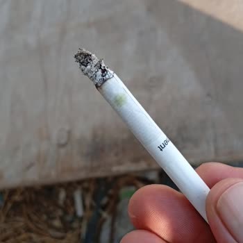 Parliament Sigara Paketlerinde Tekrarlayan Sarı Leke Sorunu Ve Para İadesi Talebi